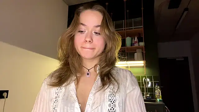 RoxyStar17 online show from January 10, 8:15 pm