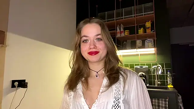 RoxyStar17 online show from February 6, 8:45 pm