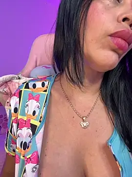 Snapshot of KarolRubi1 chatting on September 28, 3:23 am KarolRubi1 online show from September 28, 3:23 am