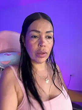 Snapshot of KarolRubi1 chatting on November 2, 10:34 pm KarolRubi1 online show from November 2, 10:34 pm