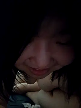 Snapshot of Lee0613 chatting on March 28, 7:30 am Lee0613 online show from March 28, 7:30 am