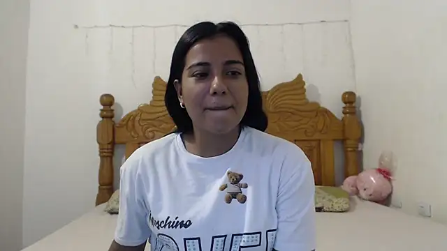 Coral0403 online show from January 28, 6:28 pm