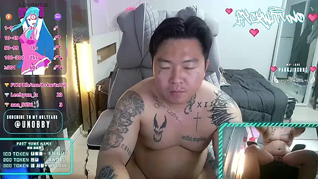 Snapshot of fxckwituno chatting on February 16, 4:21 pm fxckwituno online show from February 16, 4:21 pm