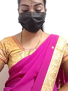 Snapshot of meena_27 chatting on September 25, 5:11 am meena 27 online show from September 25, 5:11 am