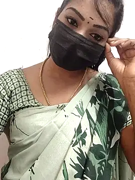 Snapshot of meena_27 chatting on September 29, 6:07 am meena 27 online show from September 29, 6:07 am