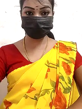 Snapshot of meena_27 chatting on October 3, 7:16 am meena 27 online show from October 3, 7:16 am