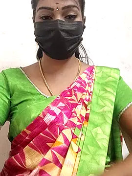 Snapshot of meena_27 chatting on October 9, 7:39 am meena 27 online show from October 9, 7:39 am