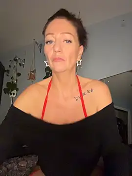 AlessasRoom online show from November 11, 7:19 am