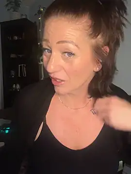 AlessasRoom online show from November 16, 9:15 am