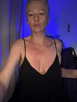 AlessasRoom online show from July 5, 8:10 am