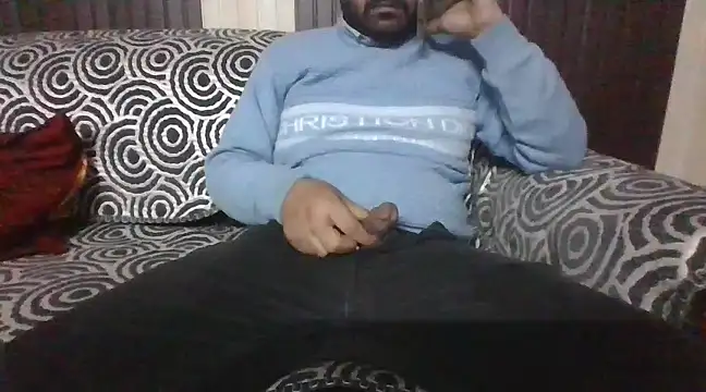 indihotguy online show from January 15, 11:21 am