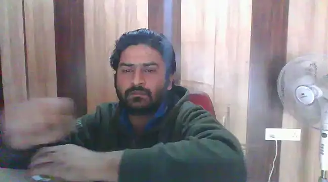 indihotguy online show from January 22, 9:46 am