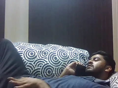 indihotguy online show from September 29, 12:21 pm