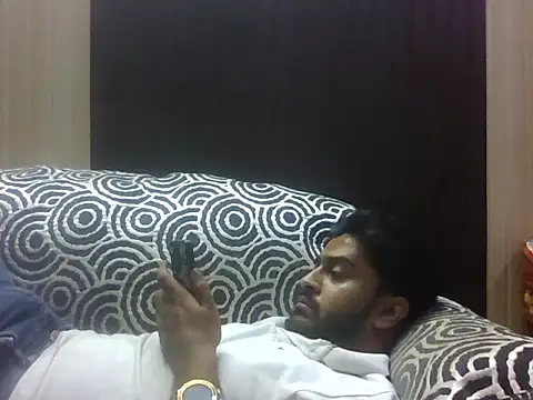 indihotguy online show from October 6, 2:25 pm