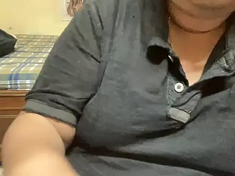 FatIndianBoy online show from January 13, 6:49 pm