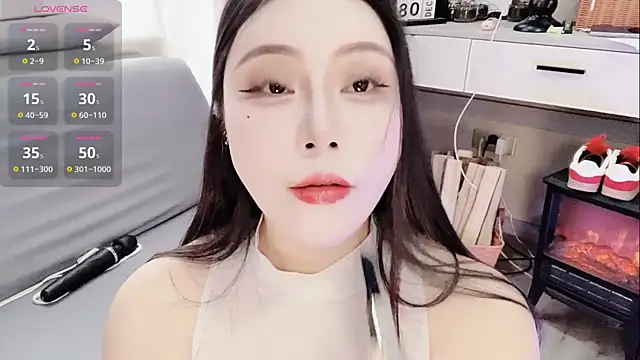 Snapshot of Caicai-a chatting on February 20, 9:21 am Caicai-a online show from February 20, 9:21 am