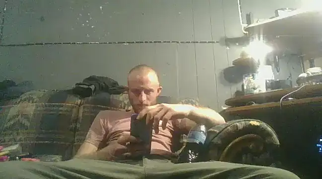 Snapshot of 618fuckupp chatting on March 14, 7:48 am 618fuckupp online show from March 14, 7:48 am