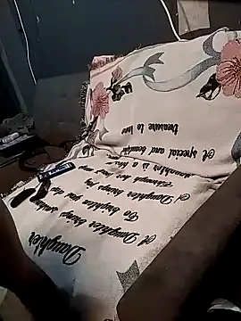 Snapshot of 618fuckupp chatting on November 6, 11:00 am 618fuckupp online show from November 6, 11:00 am