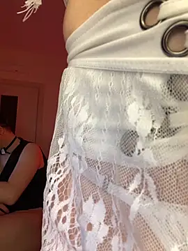 Snapshot of SOFYandMIKE chatting on October 6, 7:33 pm SOFYandMIKE online show from October 6, 7:33 pm