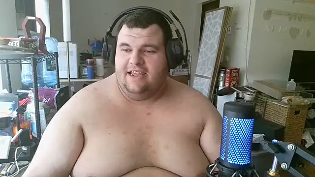 Snapshot of Hackensackneil chatting on January 4, 1:53 pm Hackensackneil online show from January 4, 1:53 pm