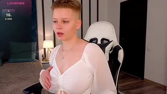 MissKrisWine online show from December 28, 10:58 am