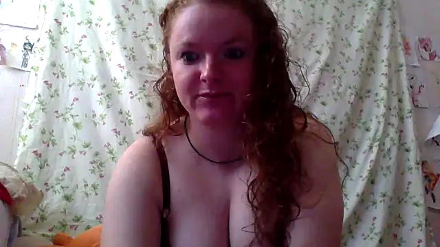 Snapshot of Rae_Jeannie chatting on April 15, 6:53 am Rae Jeannie online show from April 15, 6:53 am