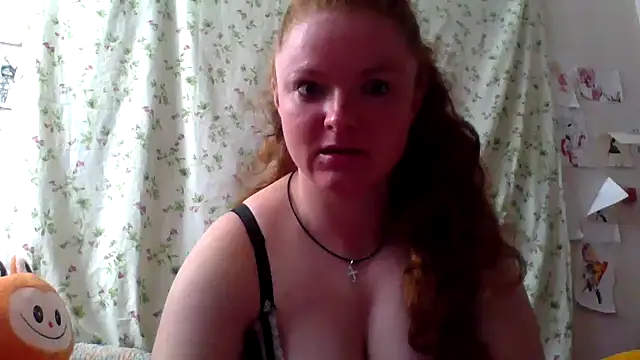 Snapshot of Rae_Jeannie chatting on April 19, 6:35 am Rae Jeannie online show from April 19, 6:35 am