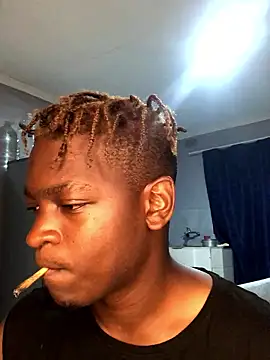 Snapshot of Redfucks333 chatting on January 16, 6:12 pm Redfucks333 online show from January 16, 6:12 pm