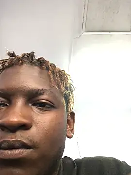 Snapshot of Redfucks333 chatting on February 3, 9:14 am Redfucks333 online show from February 3, 9:14 am