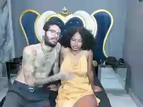 Snapshot of JenniferandBen chatting on January 6, 1:20 am JenniferandBen online show from January 6, 1:20 am