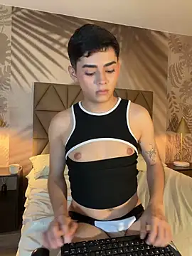 Maxi little online show from June 11, 12:32 am