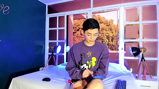 Maxi little online show from June 23, 7:56 pm