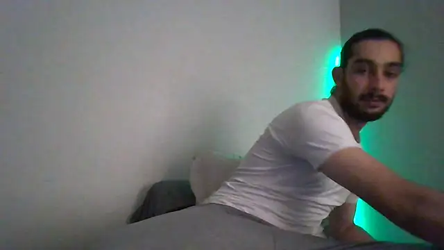 Levi Latino online show from October 10, 11:04 pm