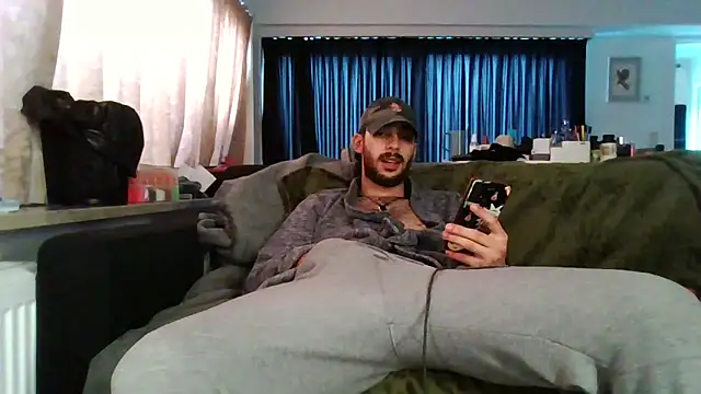 Levi Latino online show from October 11, 11:09 am