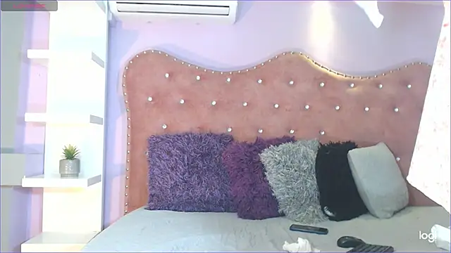 Annabelle-Villareal online show from February 4, 7:55 pm