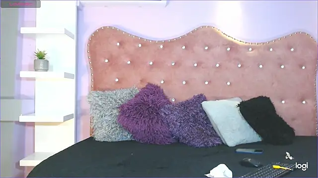 Annabelle-Villareal online show from February 7, 8:10 pm