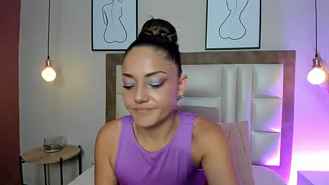 EloiseQuinn online show from December 20, 1:18 pm