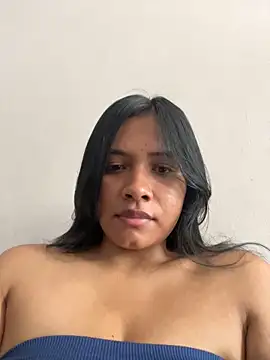 Ninabrunette18 online show from December 29, 4:30 pm