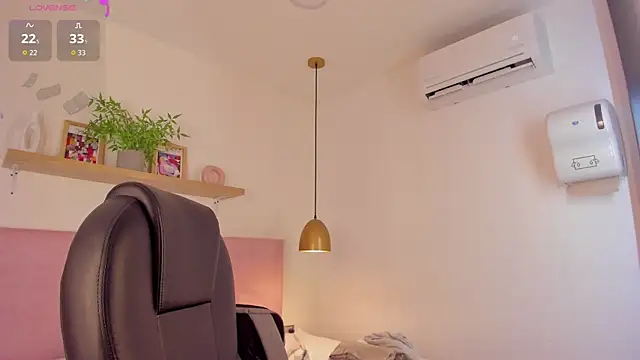 violeta candyy  online show from June 26, 10:47 pm