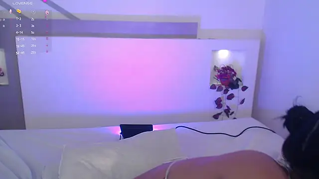 VenusEvans1 online show from January 27, 11:11 pm