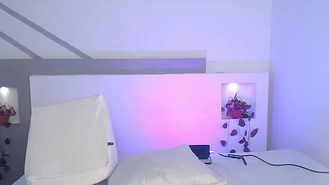 VenusEvans1 online show from February 19, 12:14 am