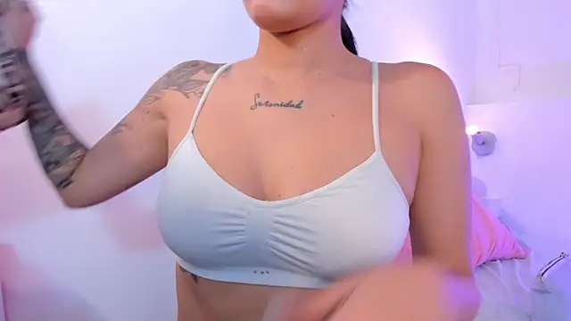 VenusEvans1 online show from December 15, 4:00 pm