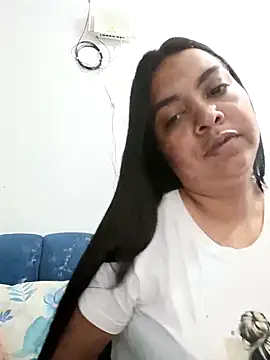 Brendabluee online show from February 14, 2:58 pm