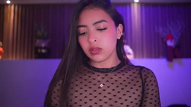 Snapshot of Camila_dupont chatting on December 2, 3:56 am Camila dupont online show from December 2, 3:56 am