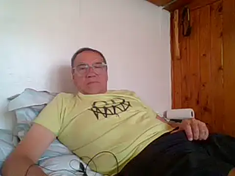 Snapshot of santiagon2015 chatting on January 17, 6:54 pm santiagon2015 online show from January 17, 6:54 pm