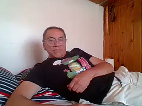 Snapshot of santiagon2015 chatting on February 12, 5:58 pm santiagon2015 online show from February 12, 5:58 pm