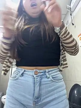 lunagonzales lima 2007 online show from January 7, 5:26 pm