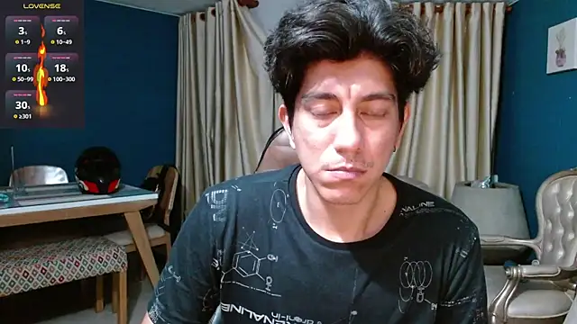 Snapshot of Noah-cock chatting on February 27, 5:29 am Noah-cock online show from February 27, 5:29 am