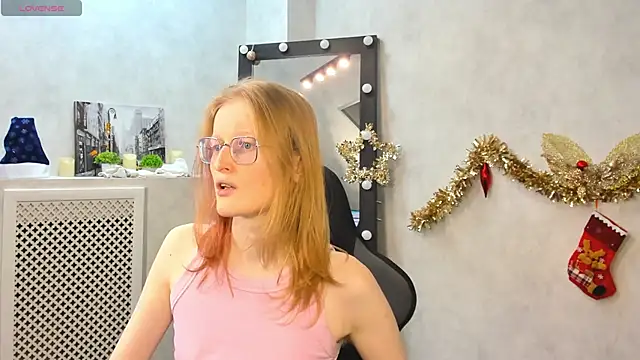 ElizabethHarpper online show from January 18, 2:12 pm