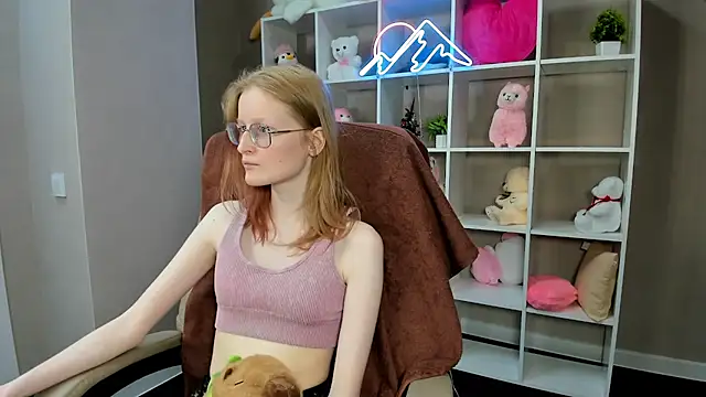 ElizabethHarpper online show from January 30, 2:25 pm